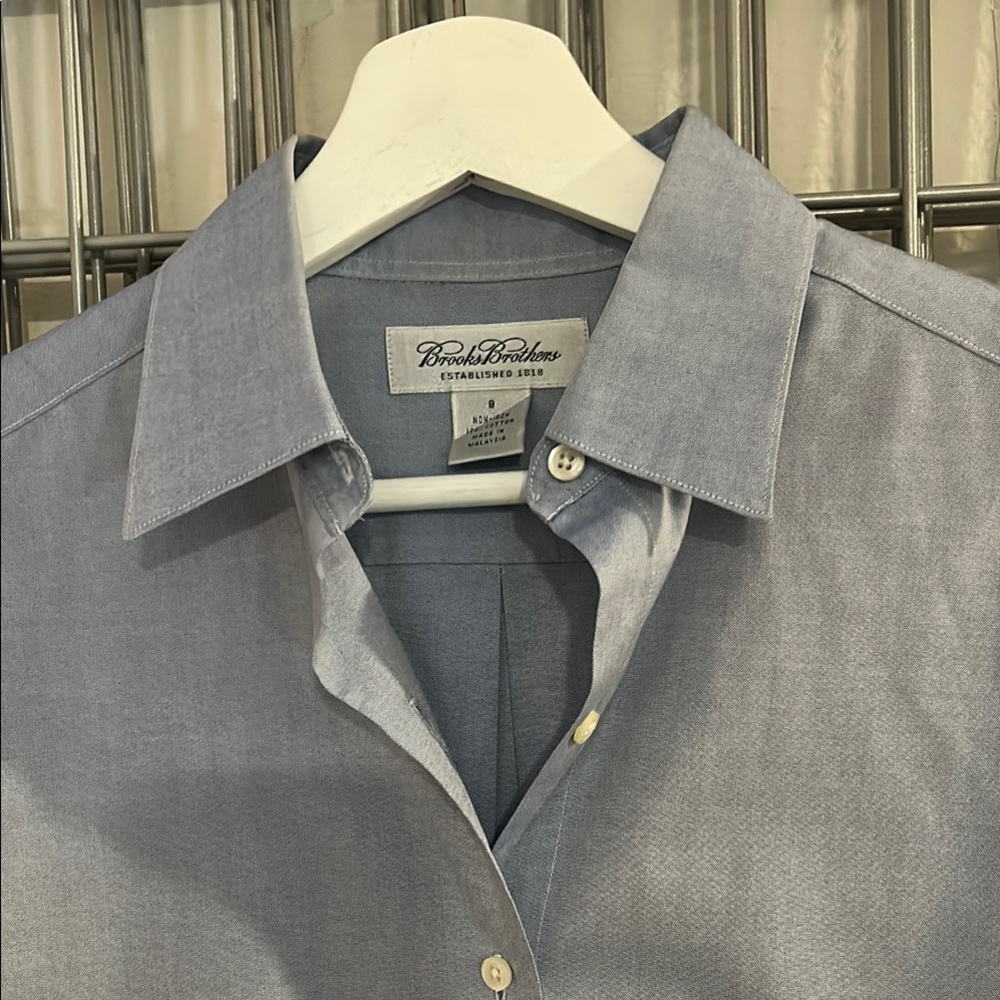 Brooks Brothers NWOT wrinkle free. Light Blue Button-Up Dress Shirt - Picture 3 of 4